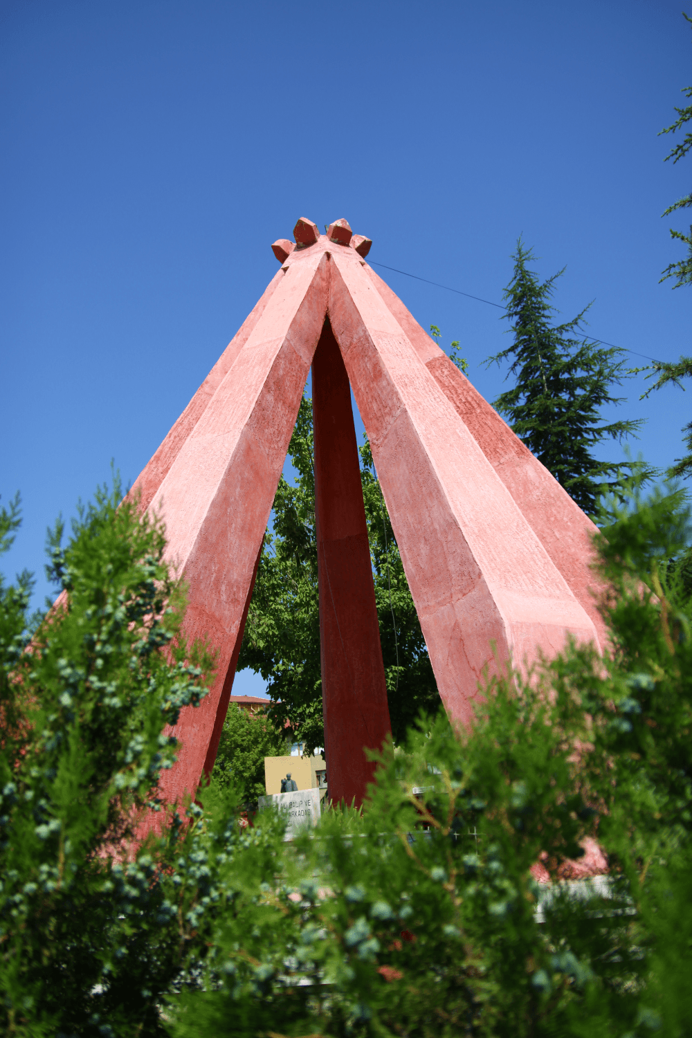 A monument commemorating officers martyred in the 'Kör Hoca Incident' during the Turkish War of Independence.
