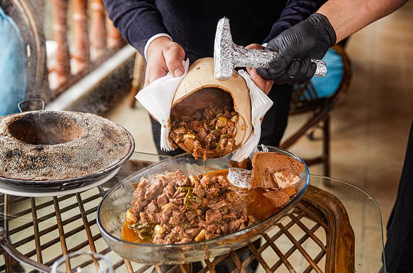 Kebab en jarre (Desti/Testi Kebabı)