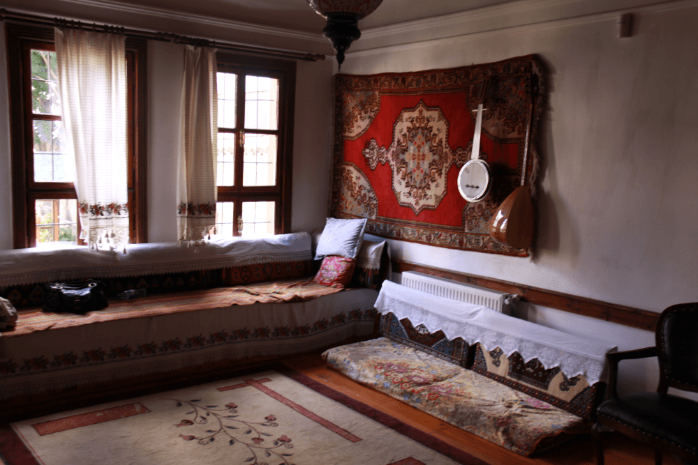 A registered Ottoman mansion in İstanbulluoğlu neighborhood, restored in 2007 and now used as a municipal guesthouse.