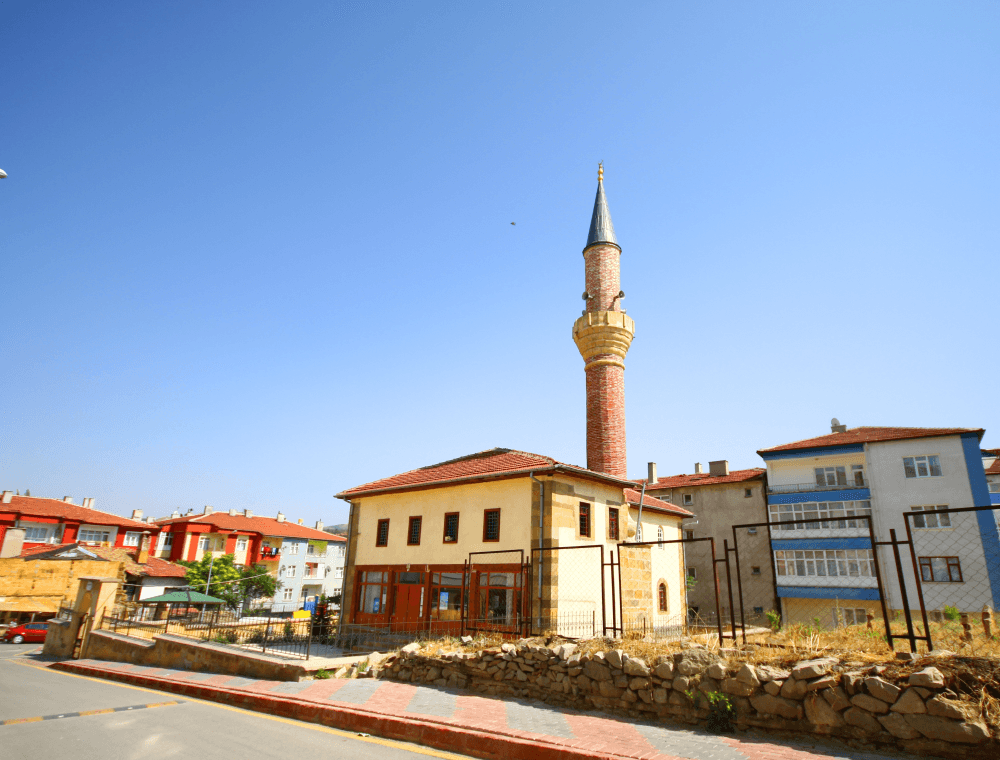 An 1804 Ottoman mosque in Köseoğlu neighborhood, notable for its rich painted and plaster ornamentation.